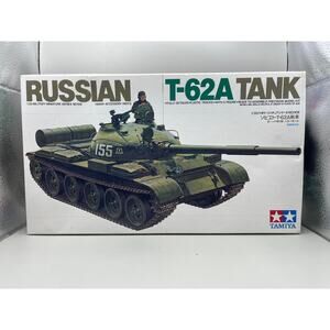Tamiya 35108 *2500 Russian T-62A Tank 1/35 Scale Plastic Model Kit Open Box